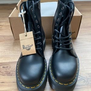 NEW Dr. Martens Jadon Leather Platform Boots (Size 7) + Comfort Insoles